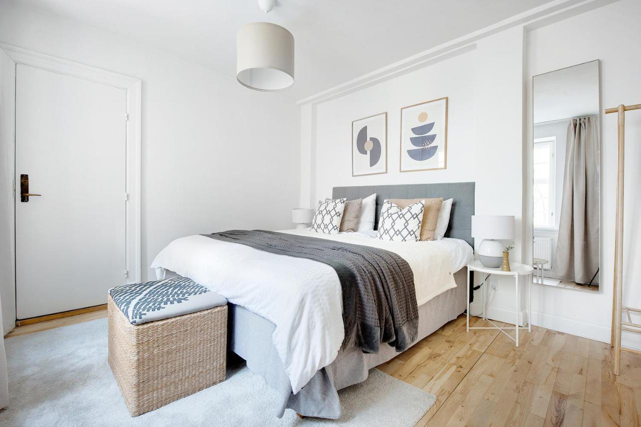 Sanders Central - Petite One-bedroom In The Middle Of It All